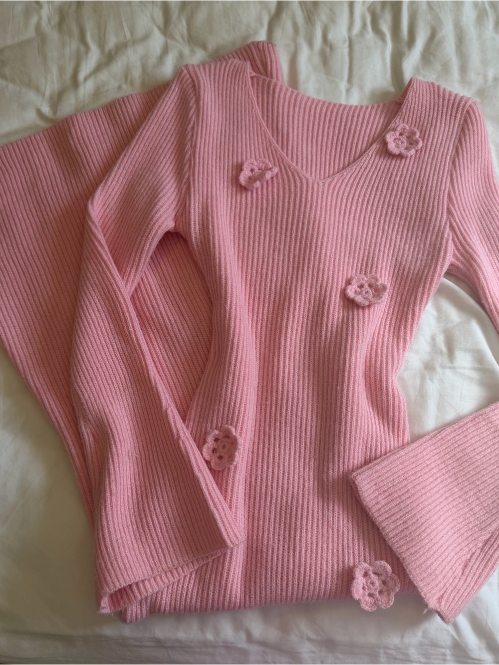 Women’s Pink Ribbed V‑Neck Sweater with Crochet Flower Details